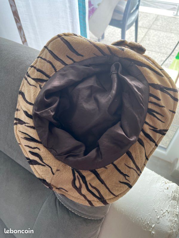 Chapeau (image 2)