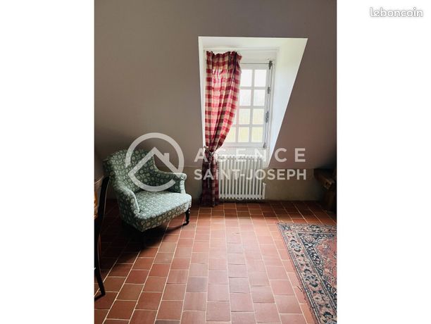 https://img.leboncoin.fr/api/v1/lbcpb1/images/24/41/7d/24417d12ab547fc006223a81c691412d2d3501e6.jpg?rule=ad-image