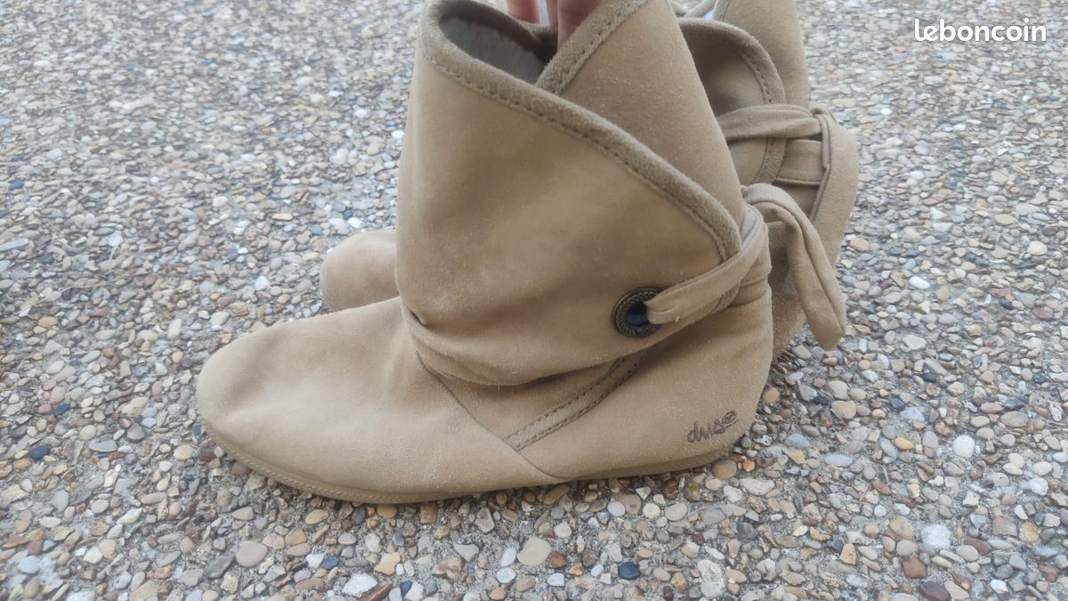 Bottes Fourrées CREEKS En Daim Beige Taupe - Pointure 41, Occasion En Très Bon état
