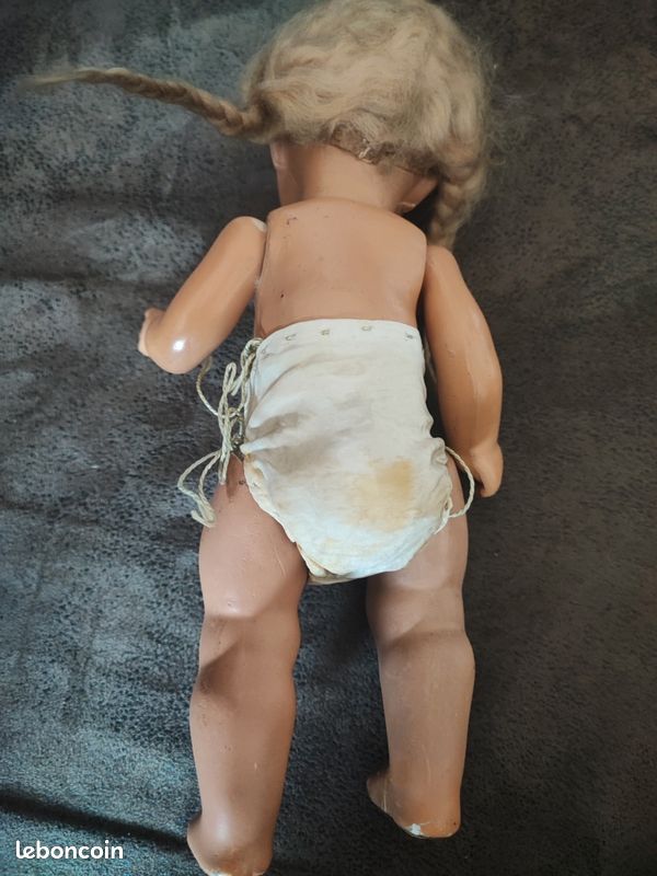 Poupée Ancienne Couty Pour Le Printemps Paris - Porcelaine - CN1 (Manque Chevelure)