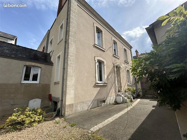 Maison 10 pièces 232 m²