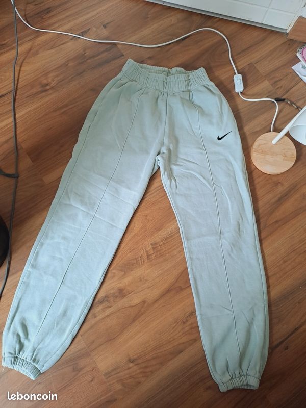 Magnifique bas de survêtement nike XS vert d'eau Vêtements