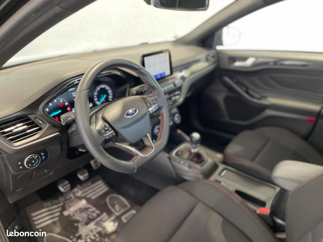 Ford Focus 1.0 EcoBoost 125 S&S ST Line (image 13)