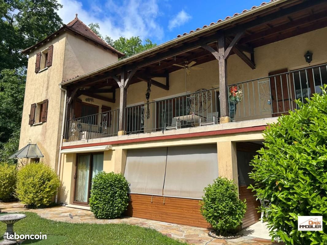 Maison 8 pièces 134 m² · à Sarlat-la-Canéda · 134 m² · 313 500 €