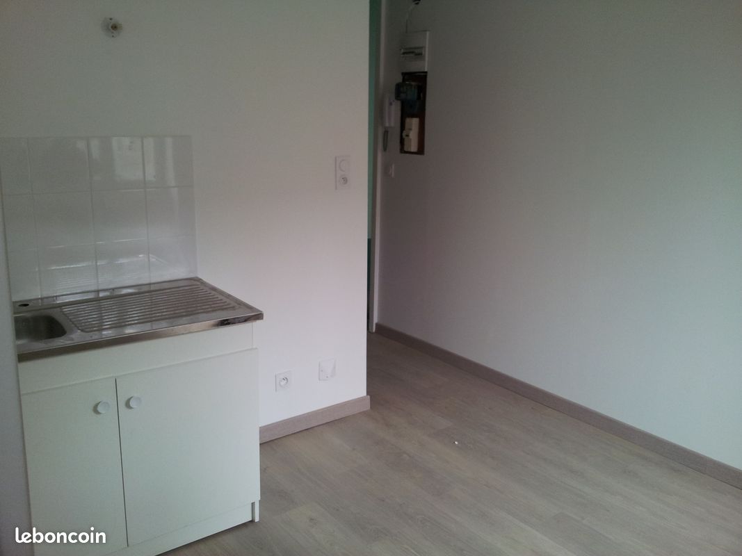 Appartement 2 pièces 25 m² · à Saint-Étienne · 25 m² · 265 €/mois