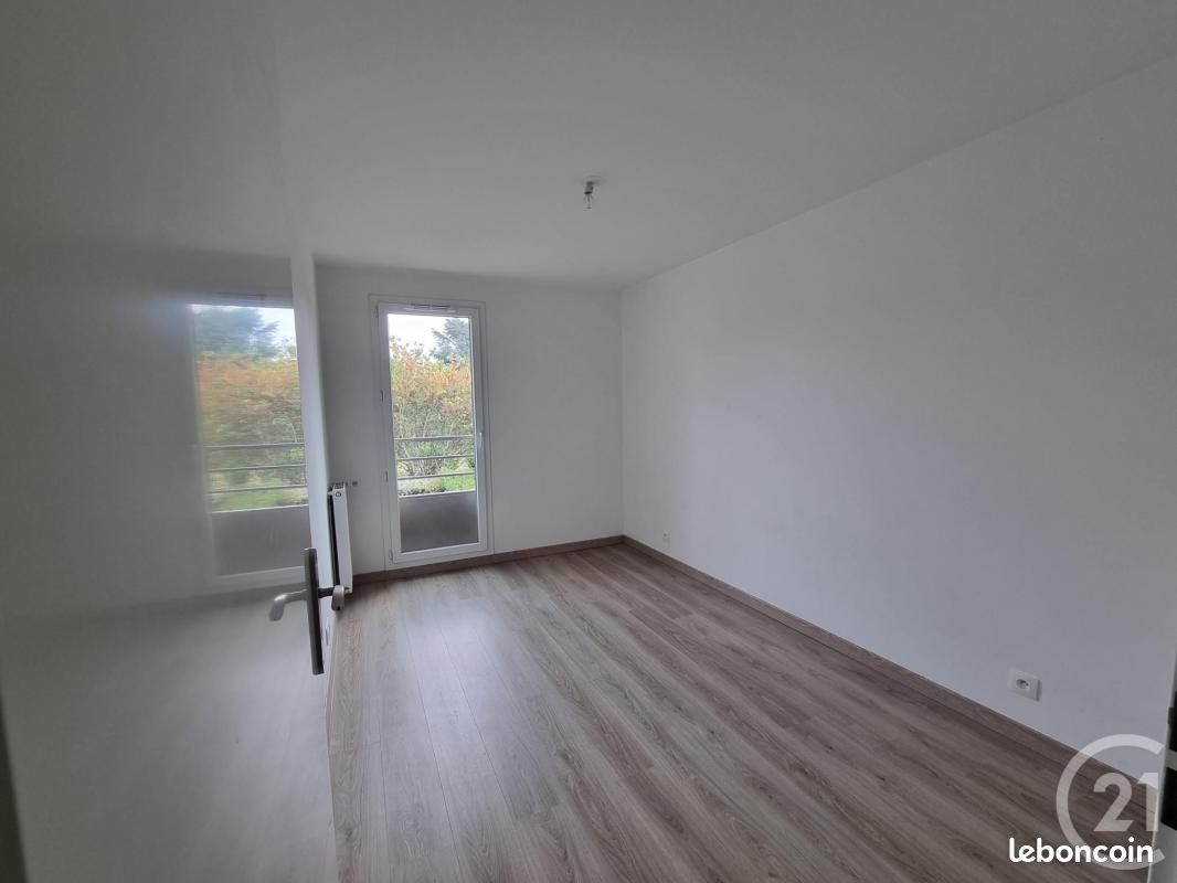 Appartement a louer brie-comte-robert - 3 pièce(s) - 63 m2 - Surfyn