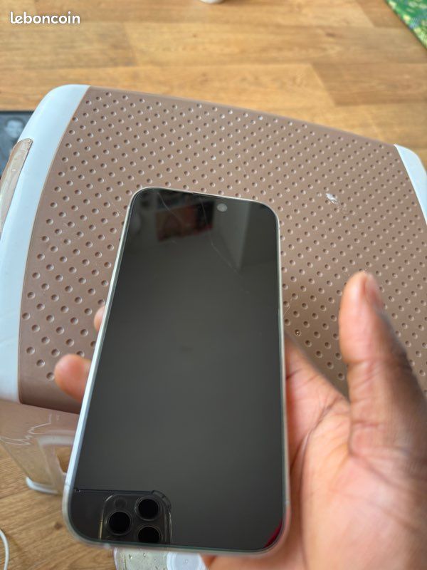 IPhone 14 Pro 128 Go - Bon état + Coque offerte (image 17)