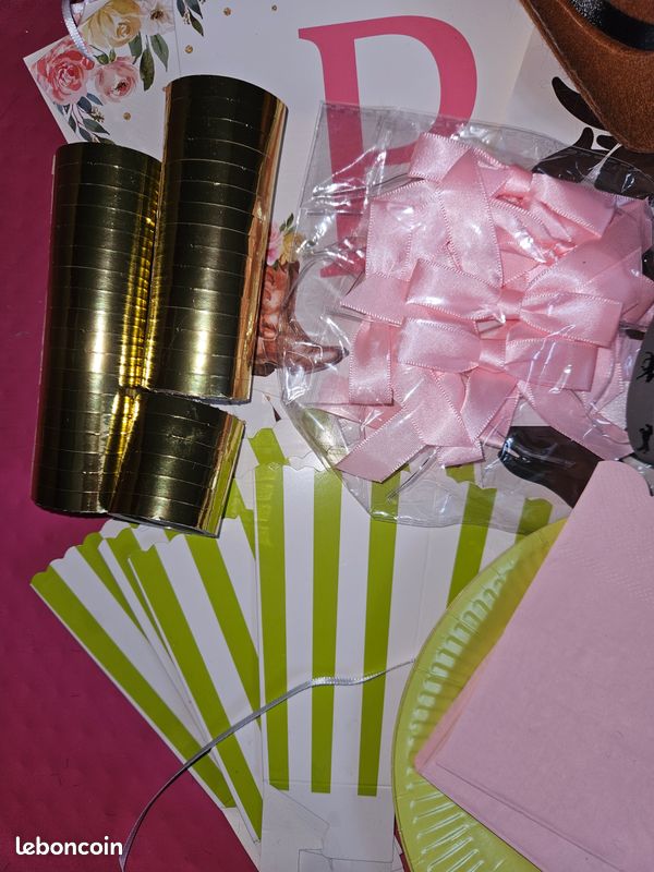 110 Pièces Cadeaux Anniversaire Thème Cheval – Sacs, Bracelets, Porte-Clés, Stickers Poney – Lot Fête Enfant Cheval Party Décoration