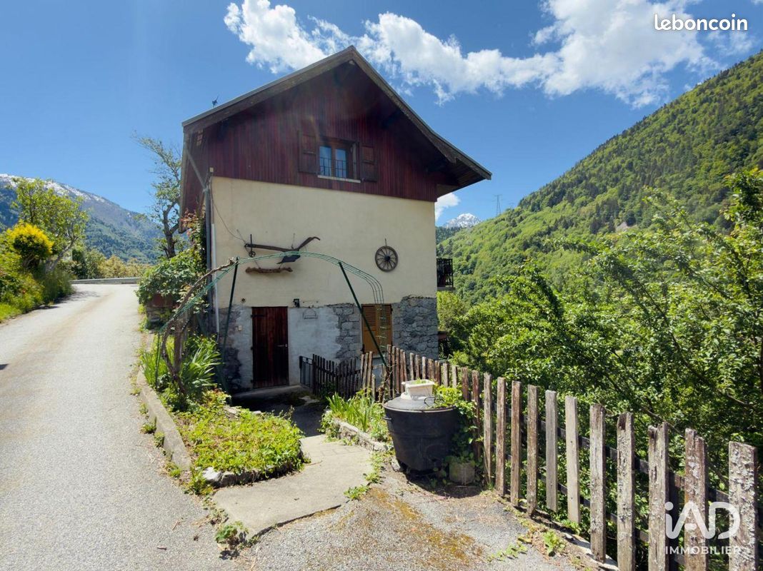 Maison 7 pièces 160 m² · à Vaujany · 160 m² · 445 000 €