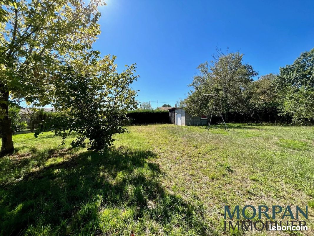 Terrain 1159 m² · à Saint-Selve · 1 159 m² · 216 000 €