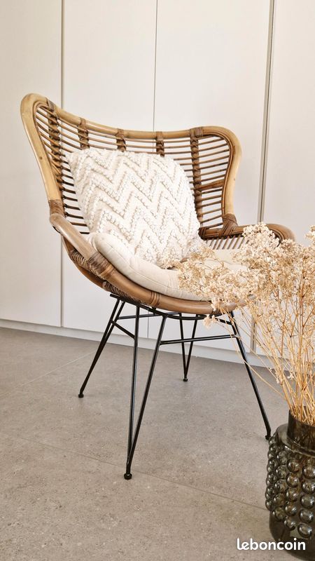 Fauteuil en rotin (image 1)
