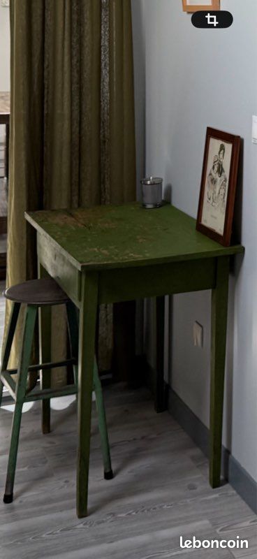 Jolie bureau avec son tabouret industriel (image 1)