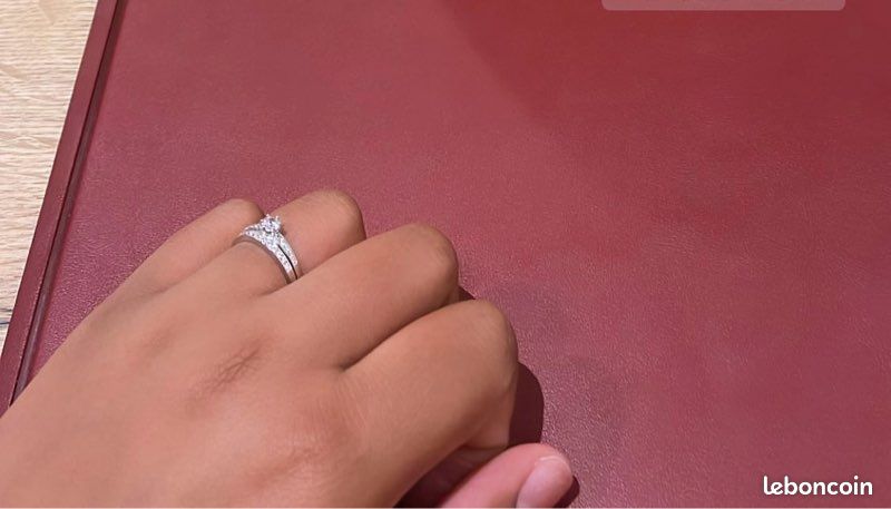 Bague argentée Solitaire (image 1)