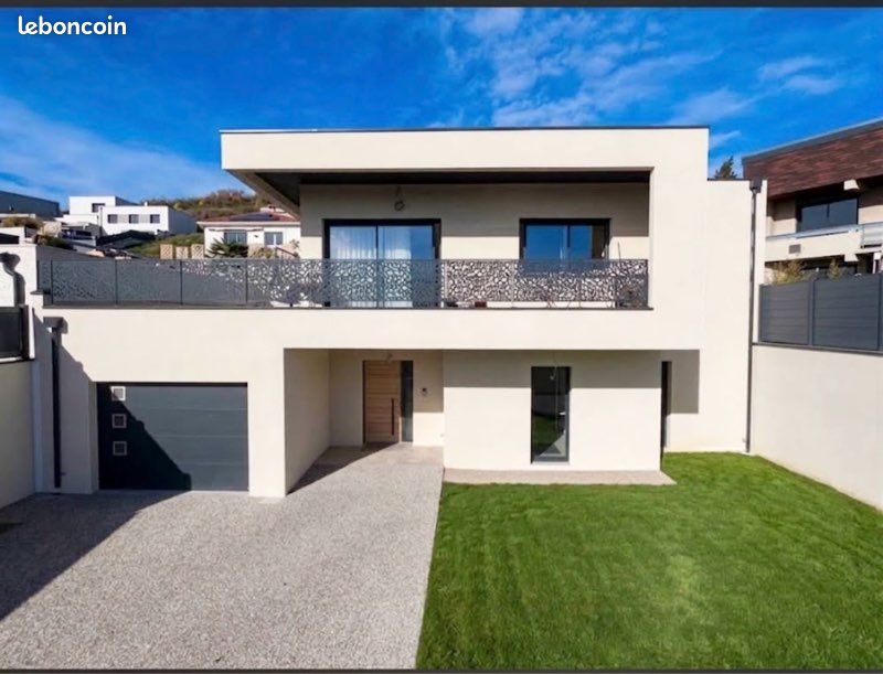 Maison 6 pièces 150 m² · à Clermont-Ferrand · 150 m² · 485 000 €