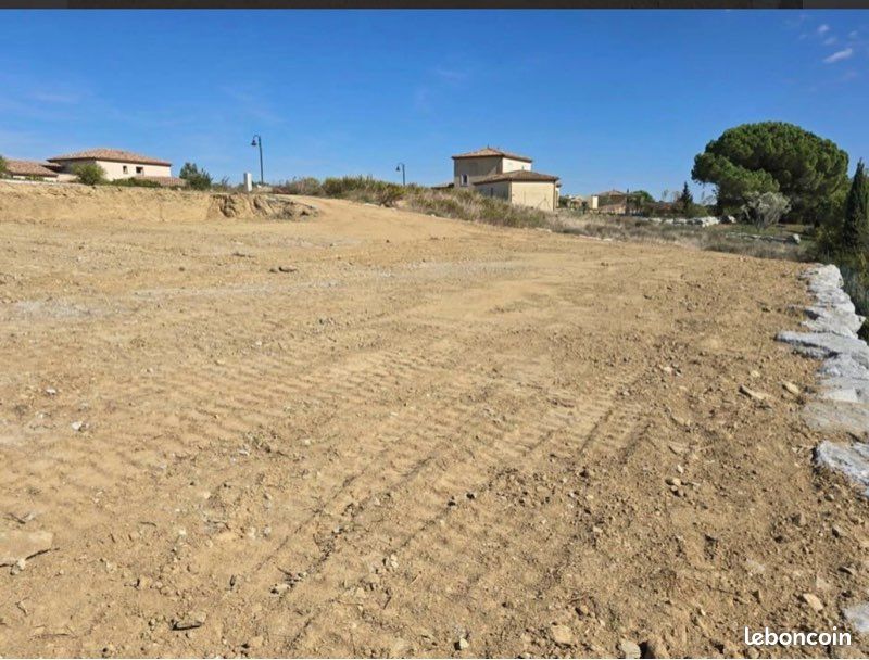 Terrain 750 m² · à Carcassonne · 73 000 €
