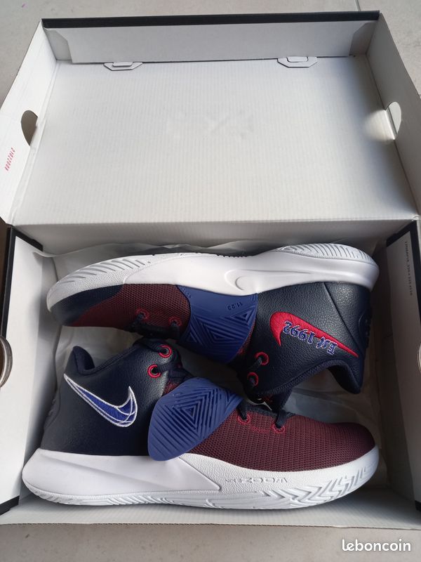 Baskets Nike Flytrap III pointure 44 (image 8)