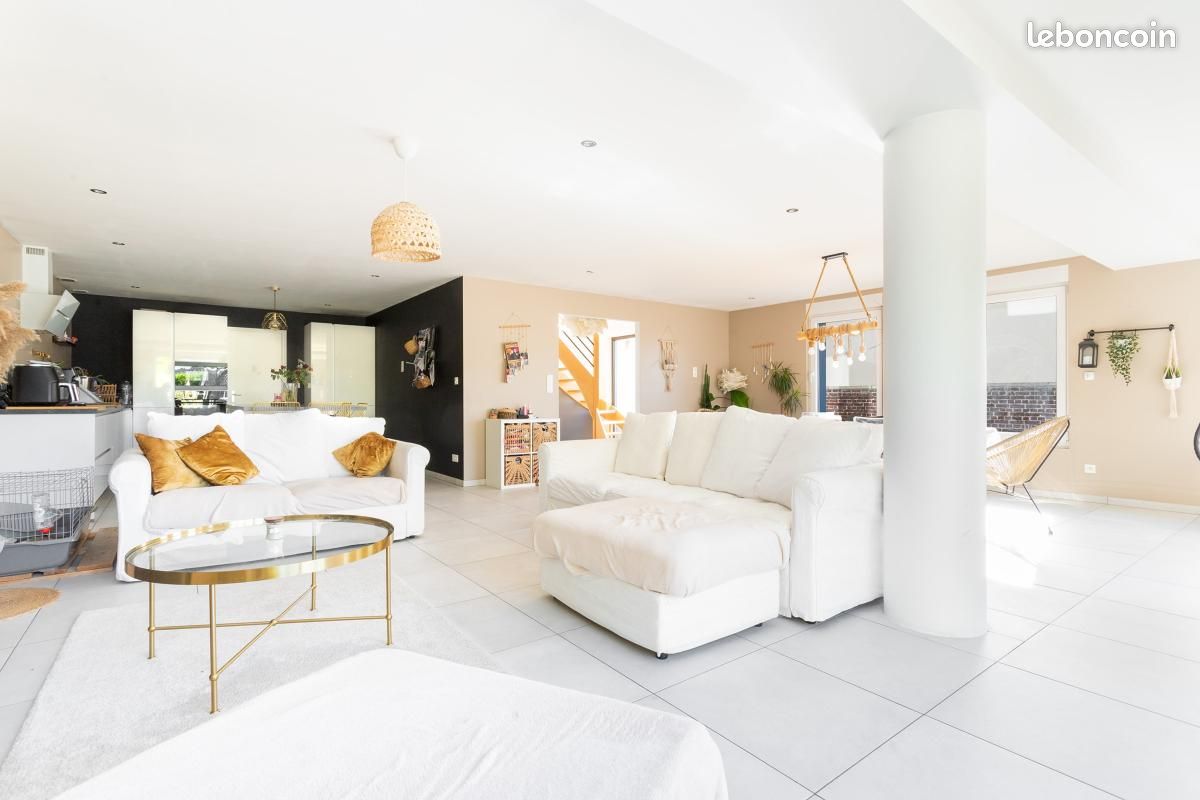 Maison 7 pièces 185 m² · à Santes · 185 m² · 650 000 €