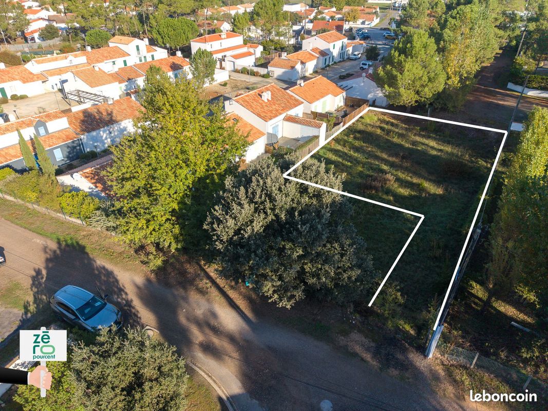 Terrain 591 m² · à La Tranche-sur-Mer · 591 m² · 233 900 €
