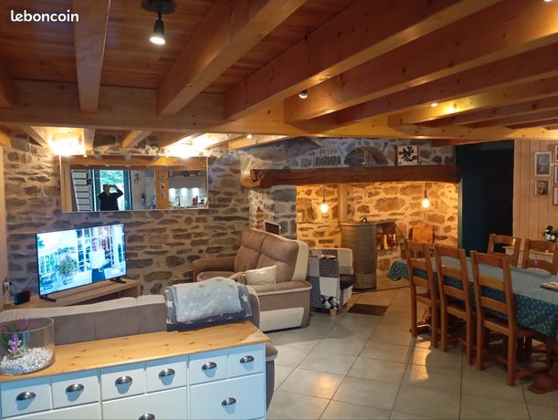 Tres belle maison en pierre fort potentiel