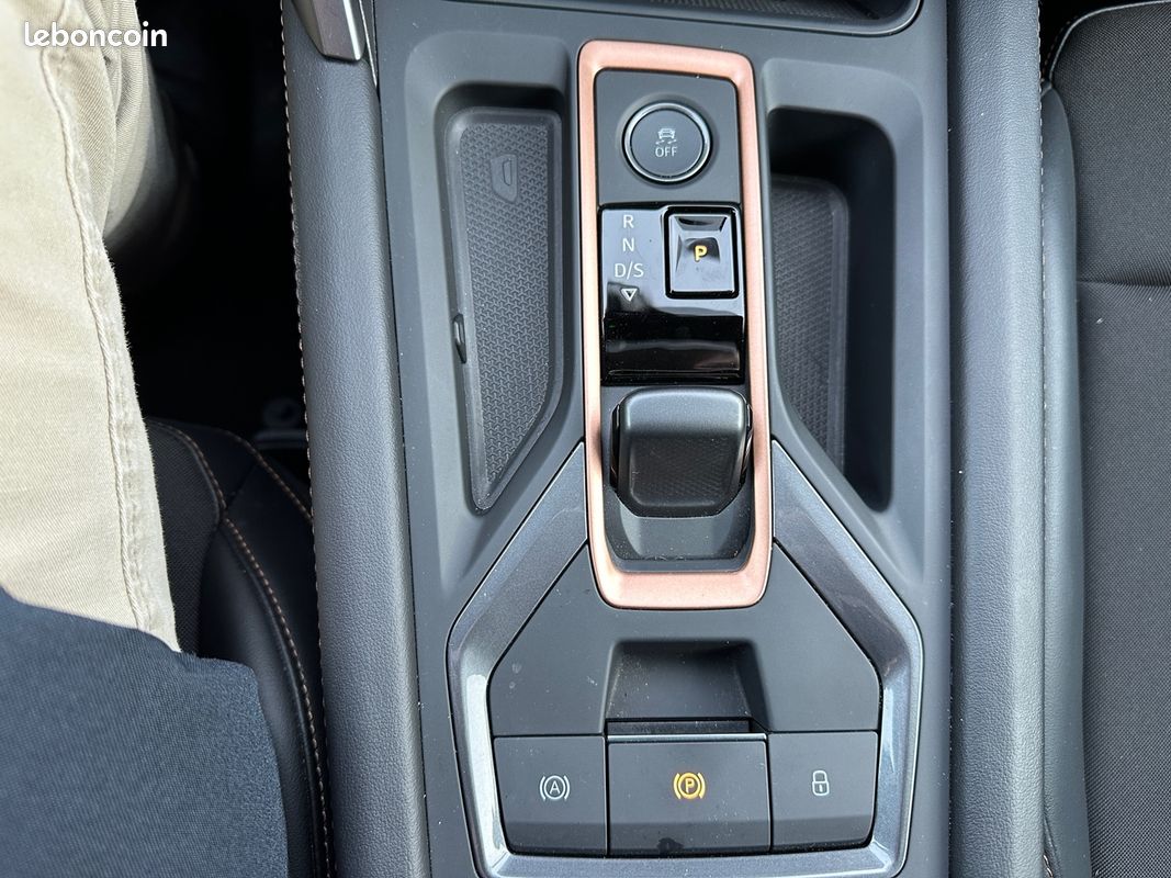 Cupra LEON ST 1.5 ETSI HYBRID 150CH V DSG7 (image 12)