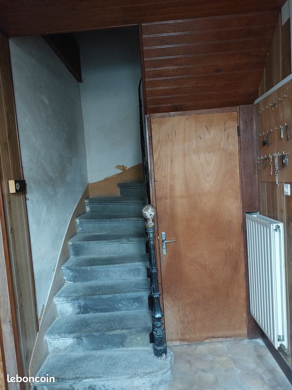 Maison 10 pièces 300 m² · à Nonette-Orsonnette · 300 m² · 88 000 €