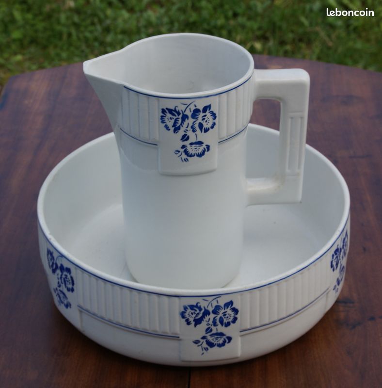 Broc de toilette (image 1)