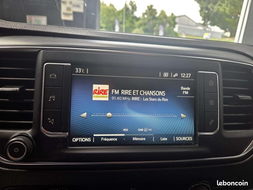 TOYOTA PROACE 1.5 120 D-4D - (RC22) Combi Long Dynamic / TVA Récupérable (image 22)