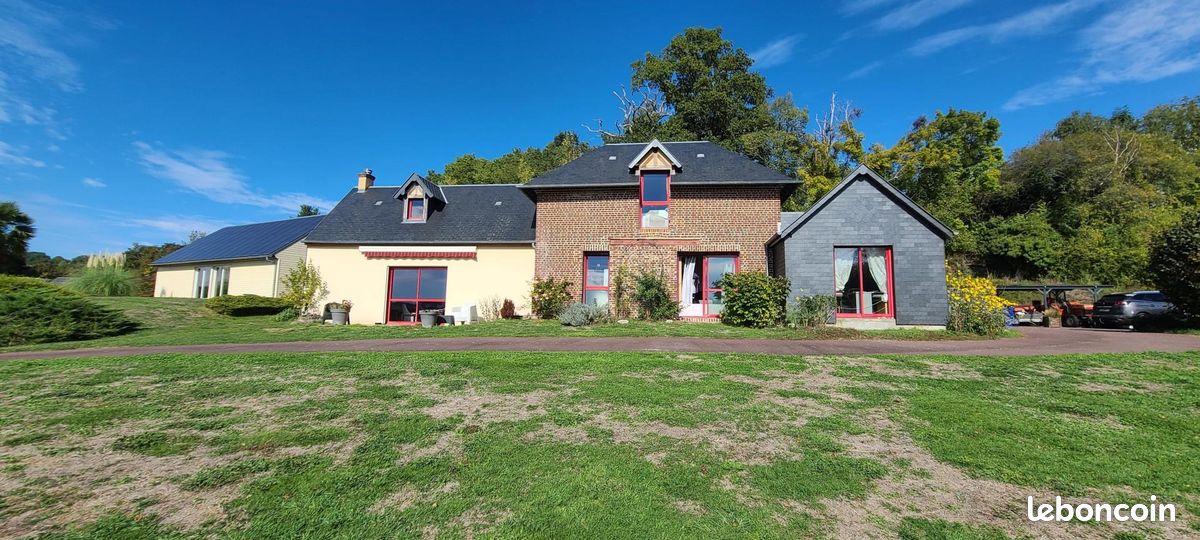 Maison 6 pièces 296 m² · à Lisieux · 296 m² · 659 000 €