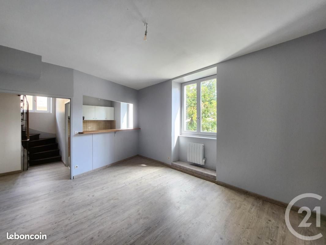 Appartement 3 pièces 65 m² · à Saint-Affrique · 65 m² · 540 €