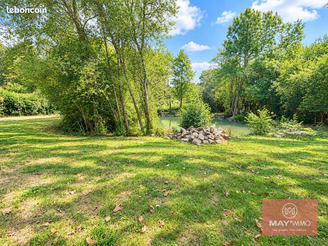 Maison 2310 m² · à Château-Gontier-sur-Mayenne · 2 310 m² · 34 720 €