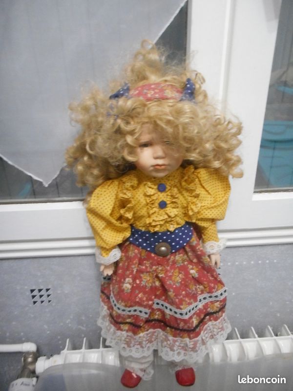 Poupée porcelaine de colection (image 3)