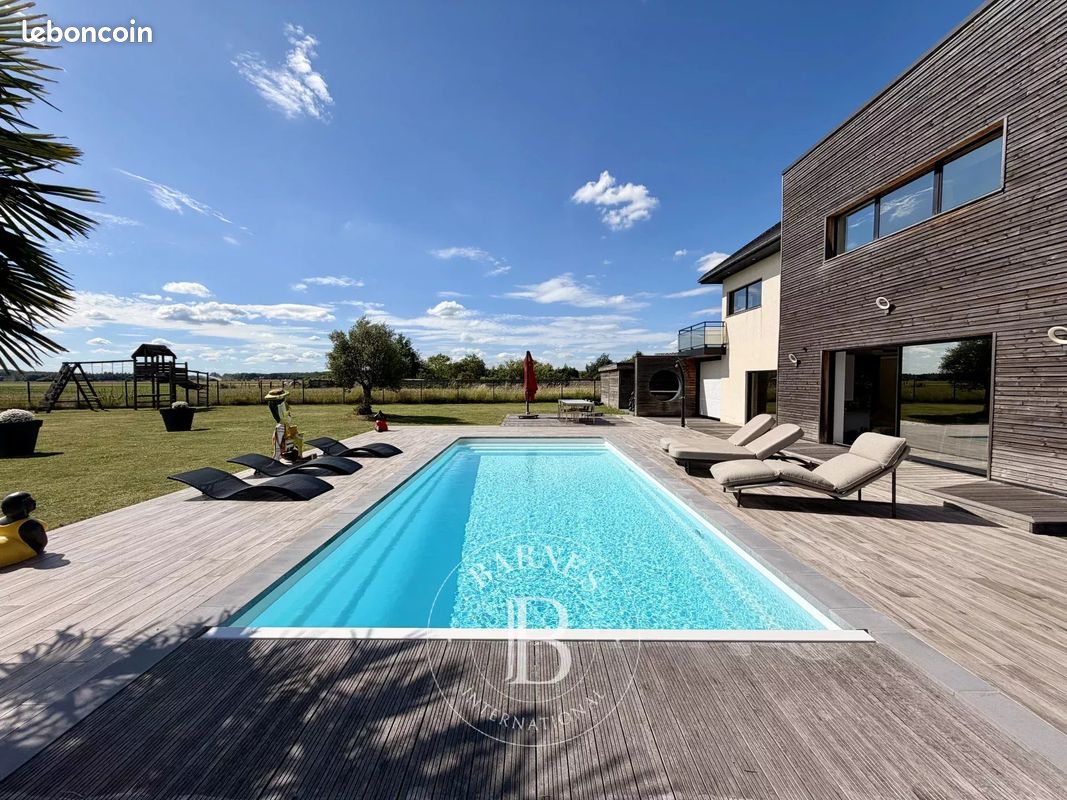 Maison 6 pièces 232 m² · à Flines-lez-Raches · 232 m² · 950 000 €