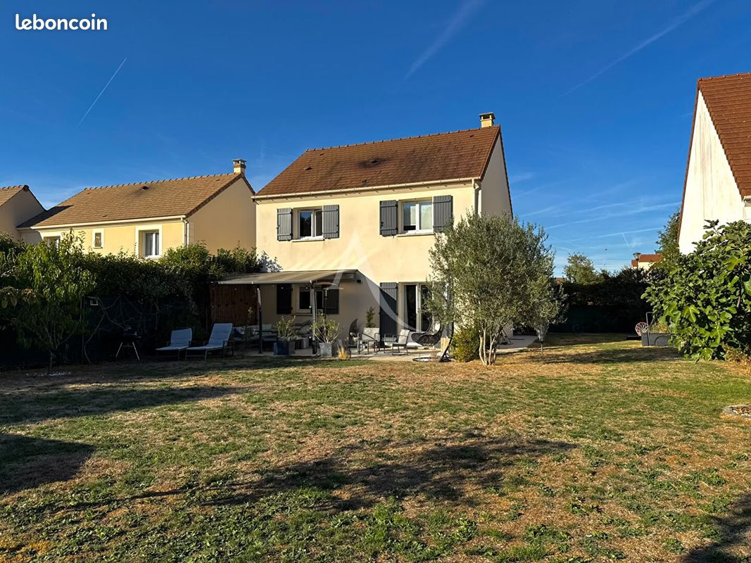 Maison 5 pièces 97 m² · à Voisenon · 97 m² · 335 000 €