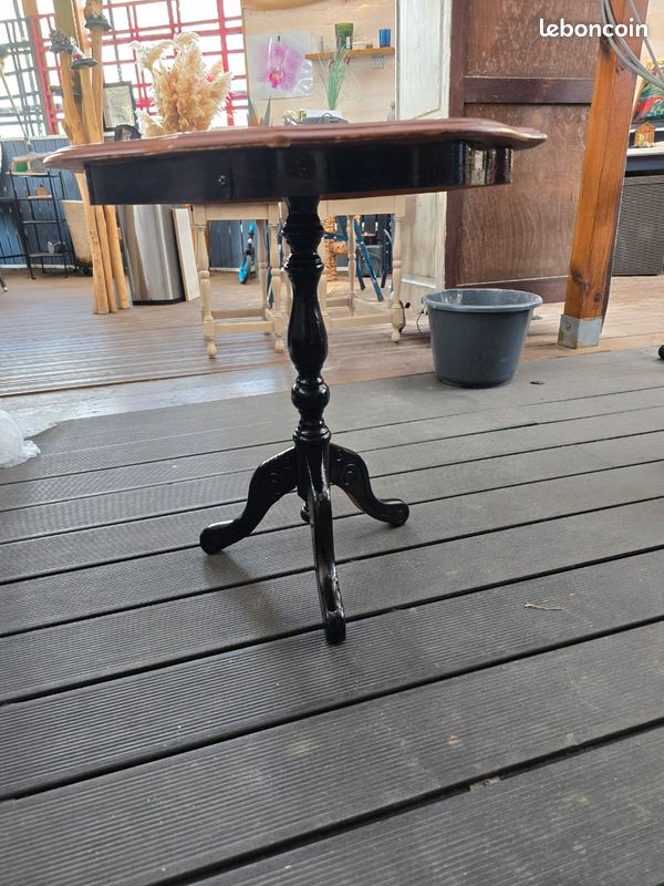 Table (image 1)