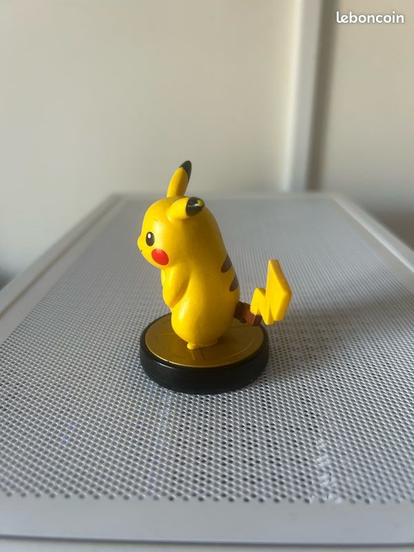 Amiibo Pikachu (image 2)
