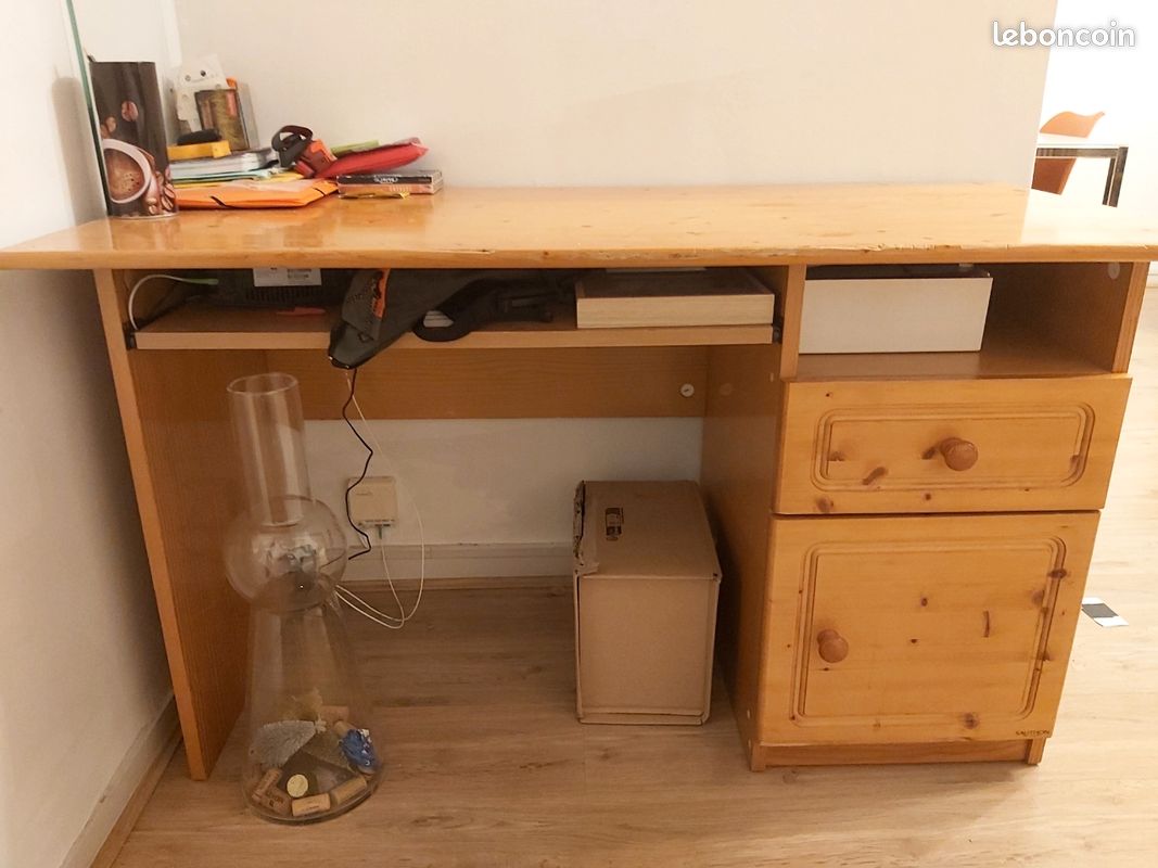 Bureau (image 2)