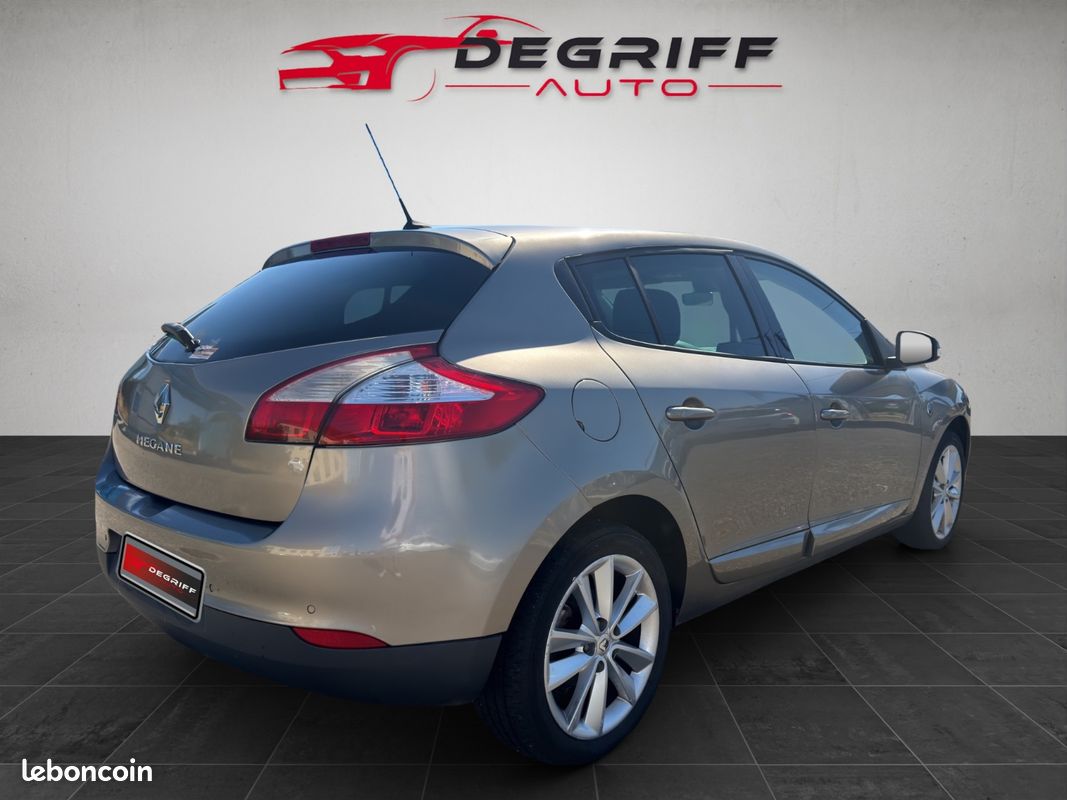 RENAULT MEGANE III BERLINE TCE 130 XV De France Euro 5 (image 8)
