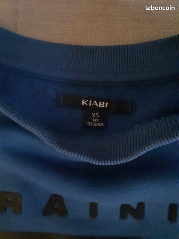 Pull bleu avec inscription torse - 14 ans/XS - Kiabi (image 2)