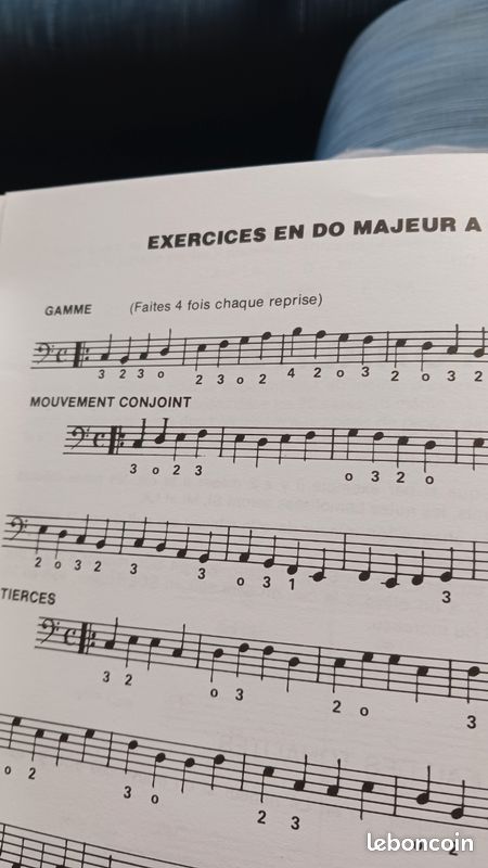 Livre d apprentissage guitare basse (image 2)