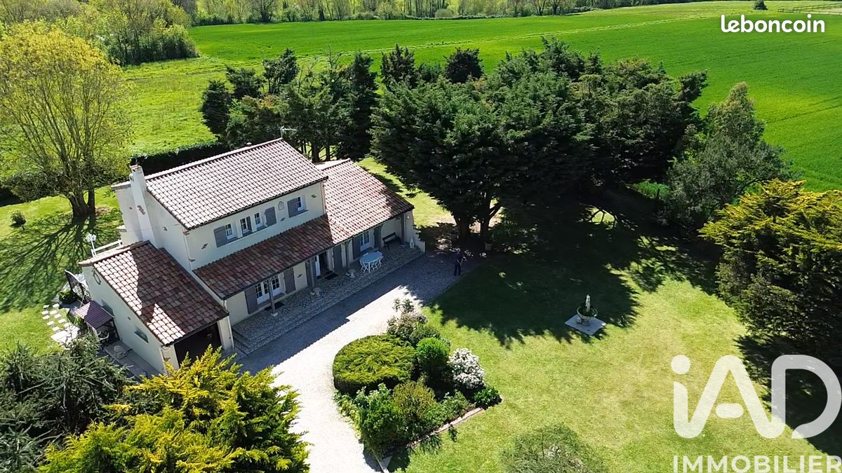 Maison 5 pièces 145 m² · à Gourgé · 145 m² · 219 000 €