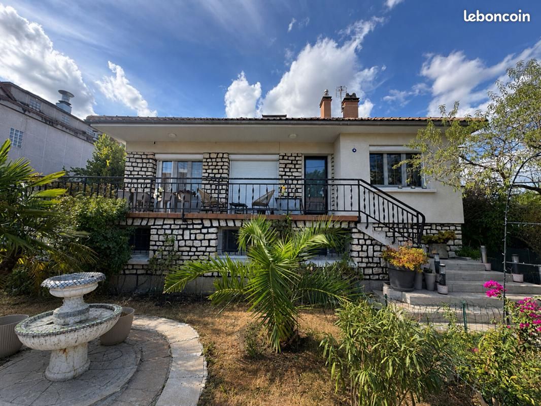 Maison 8 pièces 146 m² · à Brunoy · 146 m² · 549 000 €