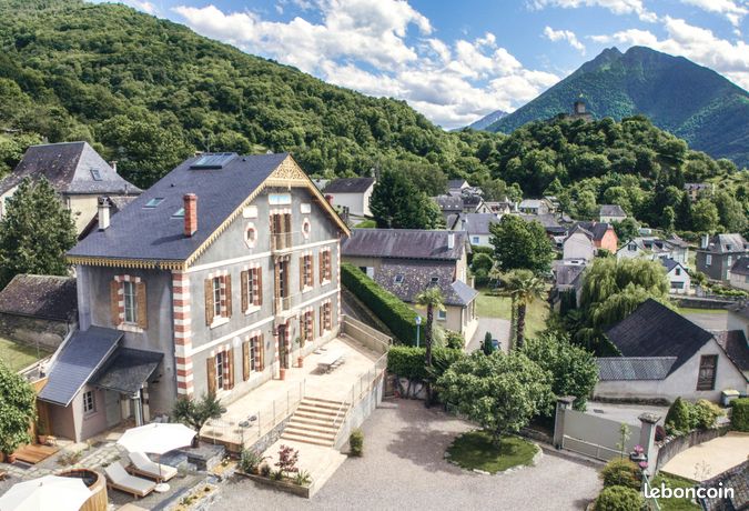 Maison 6 pièces 233 m²