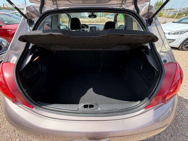 PEUGEOT 208 1.6 HDI 90cv (image 5)