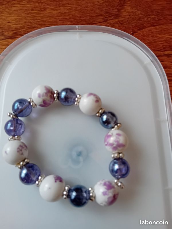 Deux bracelets (image 1)