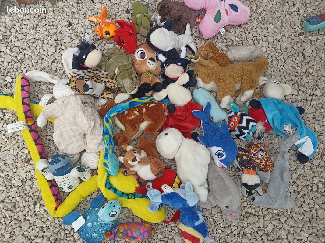 Lot de peluches (image 1)