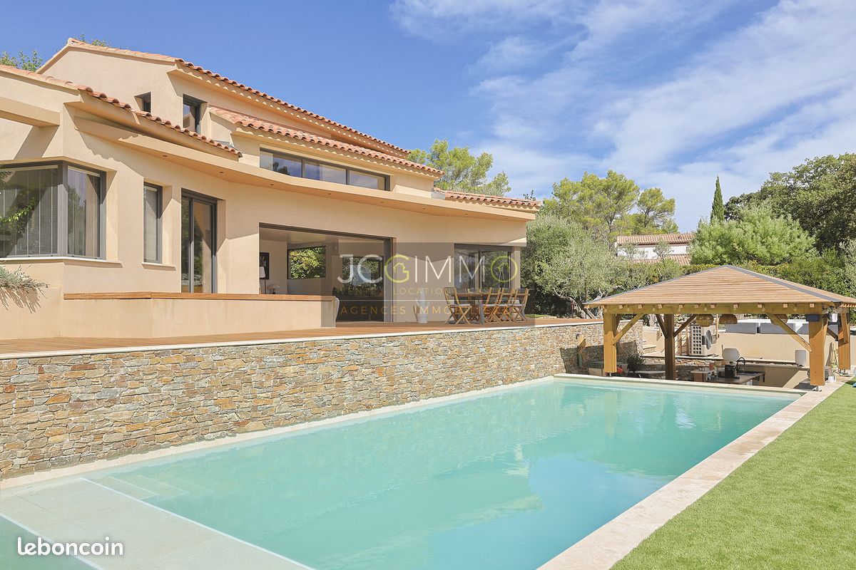 Maison 7 pièces 150 m² · à Solliès-Ville · 150 m² · 1 290 000 €