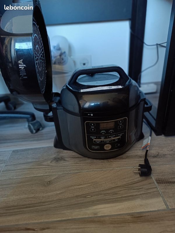 Multi-cuiseur Ninja Foodi OP300EU – Air Fryer Noir, Occasion Avec Grille