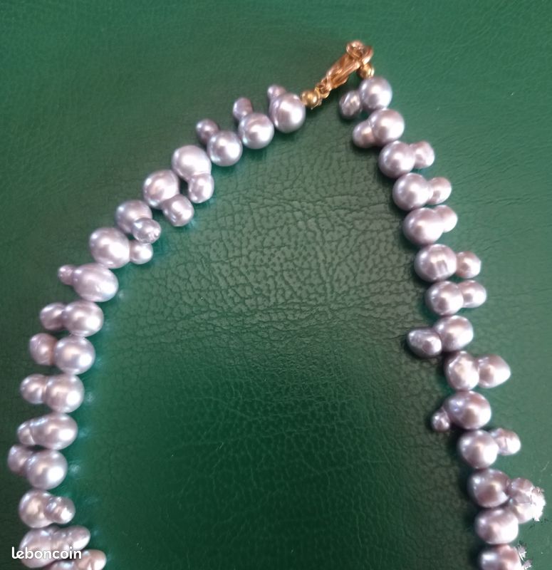 Collier perles de culture grises artisanales différentes formes très original état neuf (image 2)