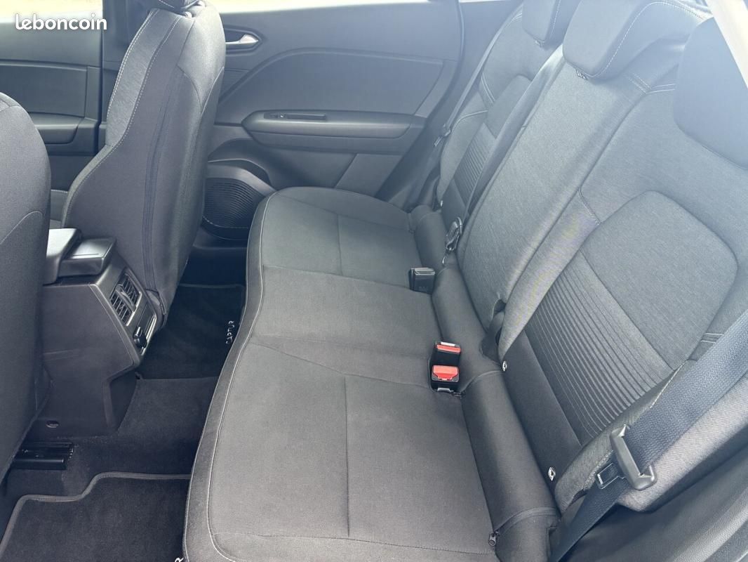 Renault Captur II 1.5 BLUEDCI 115 EDC BUSINESS CARPLAY (image 4)
