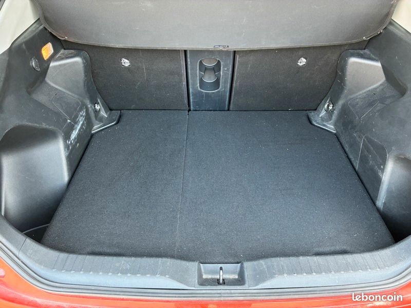 Toyota Yaris Cross 116H COLLECTION Pano Tech (image 10)